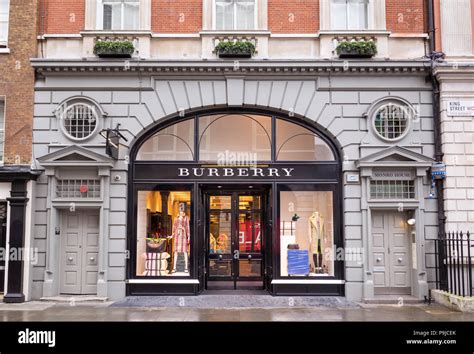 burberry london restaurant|burberry shop in london.